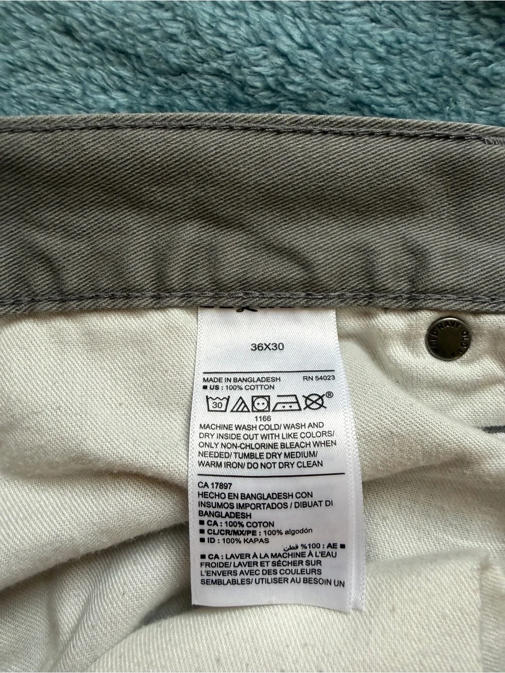Old Navy Men's Straight Chino Pants in Gray